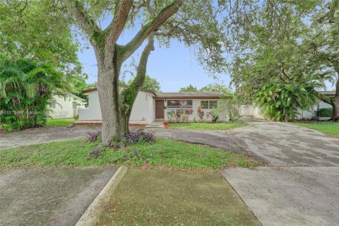 Villa ou maison à vendre à Hollywood, Floride: 3 chambres, 163.23 m2 № 1898106 - photo 8