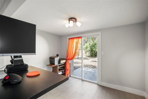 House in Dunedin, Florida 3 bedrooms, 115.94 sq.m. № 1737344 - photo 13