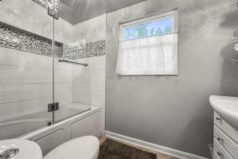 House in Dunedin, Florida 3 bedrooms, 115.94 sq.m. № 1737344 - photo 19