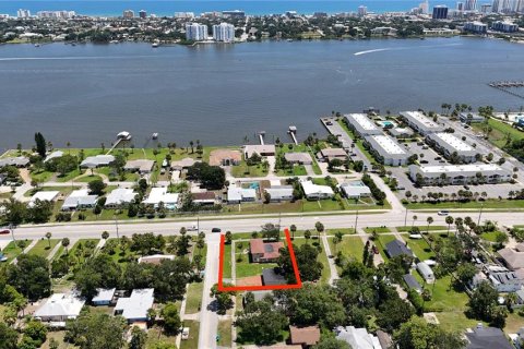 Casa en venta en Holly Hill, Florida, 4 dormitorios, 199.93 m2 № 1871129 - foto 3