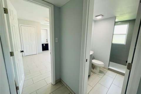 Casa en venta en Holly Hill, Florida, 4 dormitorios, 199.93 m2 № 1871129 - foto 24