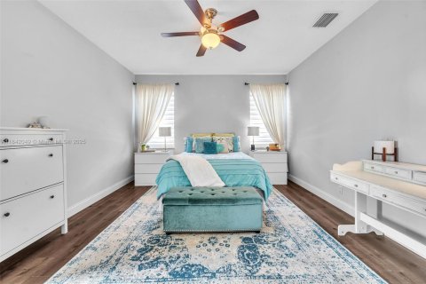 Casa en venta en Coral Springs, Florida, 5 dormitorios, 285.21 m2 № 1834367 - foto 22