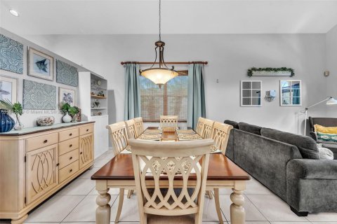 Casa en venta en Coral Springs, Florida, 5 dormitorios, 285.21 m2 № 1834367 - foto 9