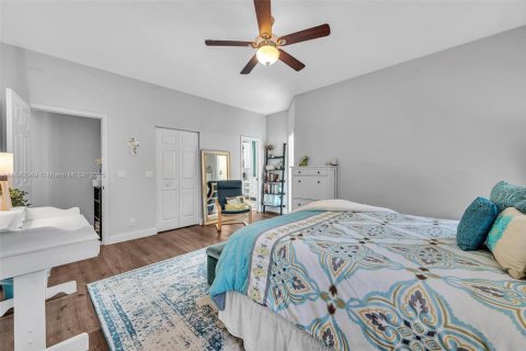 Casa en venta en Coral Springs, Florida, 5 dormitorios, 285.21 m2 № 1834367 - foto 24