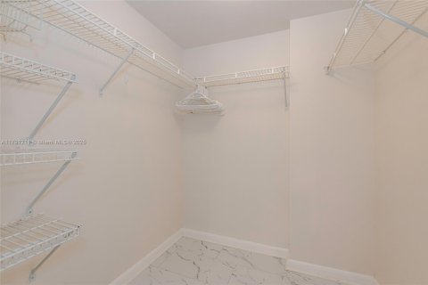 Condo in Pembroke Pines, Florida, 1 bedroom  № 1863485 - photo 19