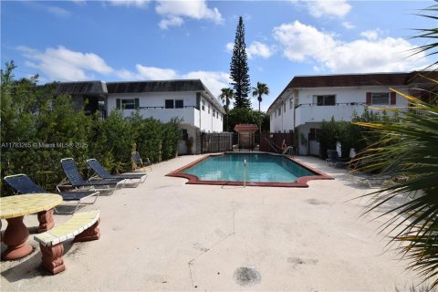 Condominio en venta en Pompano Beach, Florida, 2 dormitorios, 78.97 m2 № 1706414 - foto 22