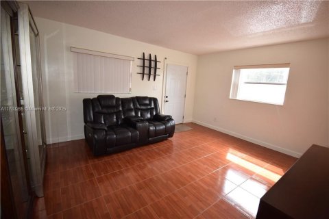Condominio en venta en Pompano Beach, Florida, 2 dormitorios, 78.97 m2 № 1706414 - foto 16