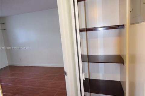 Condominio en venta en Pompano Beach, Florida, 2 dormitorios, 78.97 m2 № 1706414 - foto 15