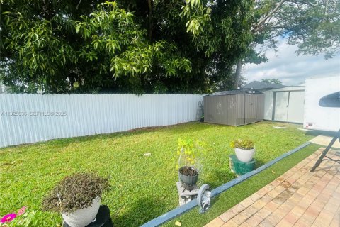 Casa en venta en Miami, Florida, 3 dormitorios, 92.81 m2 № 1984262 - foto 15