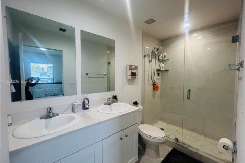 Casa en venta en Miami, Florida, 3 dormitorios, 92.81 m2 № 1984262 - foto 7