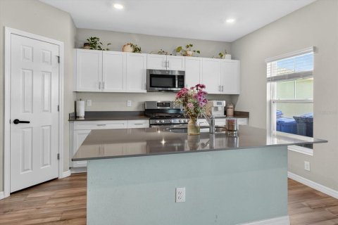 Villa ou maison à louer à Fish Hawk, Floride: 5 chambres, 231.61 m2 № 2407013 - photo 8