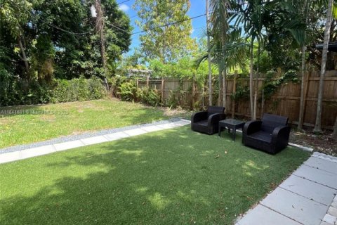 Casa en alquiler en North Miami Beach, Florida, 3 dormitorios, 131.36 m2 № 1940640 - foto 18