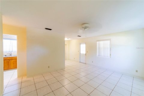 Casa en venta en South Daytona, Florida, 3 dormitorios, 98.85 m2 № 1827354 - foto 2