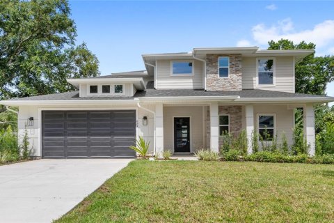 House in Winter Garden, Florida 4 bedrooms, 227.42 sq.m. № 1405116 - photo 2