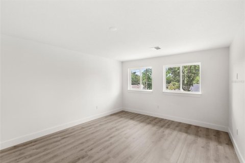 House in Winter Garden, Florida 4 bedrooms, 227.42 sq.m. № 1405116 - photo 27