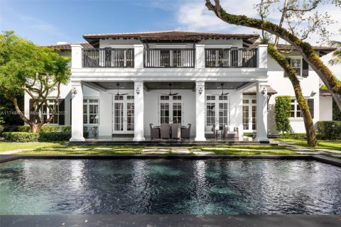 House in Miami, Florida 5 bedrooms, 590.12 sq.m. № 1730328 - photo 2