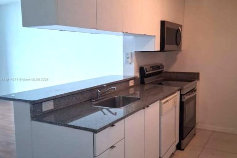 Copropriété à louer à Miami, Floride: 1 chambre, 68.19 m2 № 1971529 - photo 6