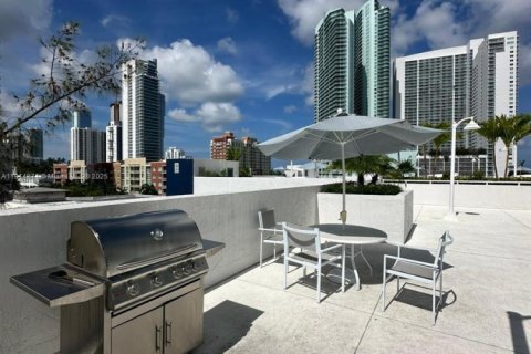 Copropriété à louer à Miami, Floride: 1 chambre, 68.19 m2 № 1971529 - photo 20