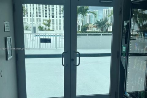 Copropriété à louer à Miami, Floride: 1 chambre, 68.19 m2 № 1971529 - photo 21