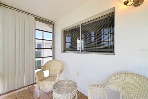 Condo in Seminole, Florida, 2 bedrooms  № 2167461 - photo 28
