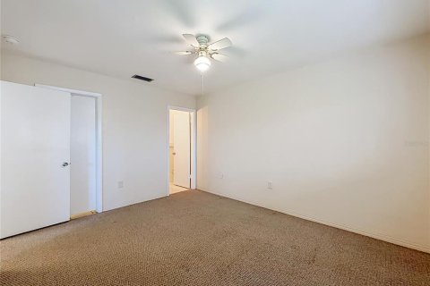 Condo in Seminole, Florida, 2 bedrooms  № 2167461 - photo 22