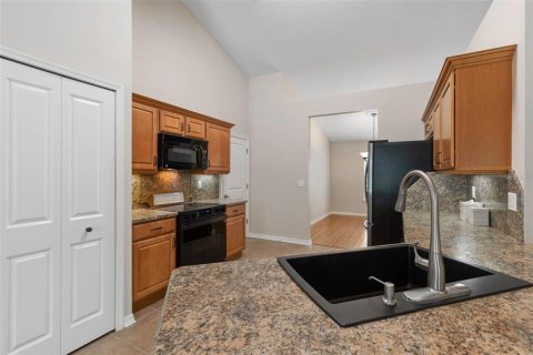 Casa en venta en Palm Coast, Florida, 4 dormitorios, 199.65 m2 № 1909837 - foto 13