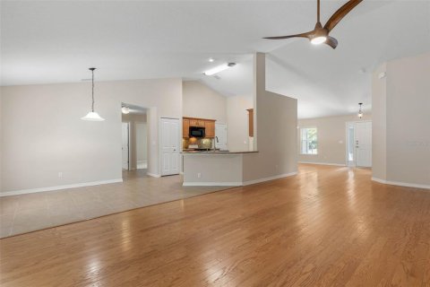 Casa en venta en Palm Coast, Florida, 4 dormitorios, 199.65 m2 № 1909837 - foto 9