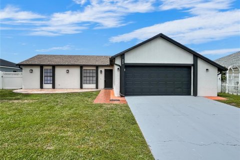 Casa en Kissimmee, Florida 3 dormitorios, 149.94 m2 № 2100603