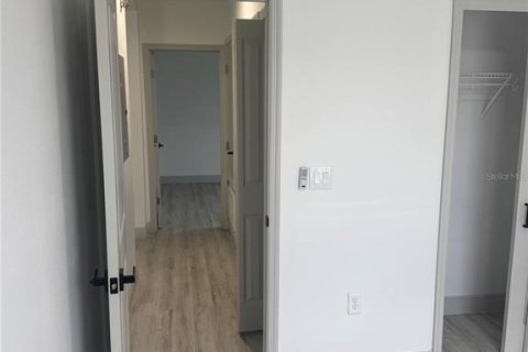 Снять в аренду квартиру в Киссимми, Флорида 1 комната, 225.01м2, № 1749363 - фото 10