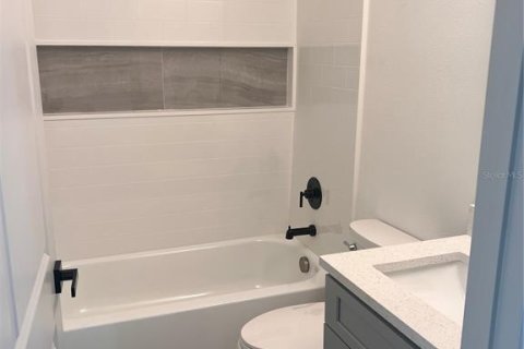 Снять в аренду квартиру в Киссимми, Флорида 1 комната, 225.01м2, № 1749363 - фото 3
