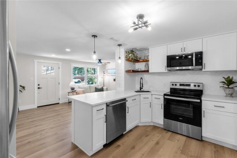 Casa en venta en Sarasota, Florida, 3 dormitorios, 89.46 m2 № 1803200 - foto 12