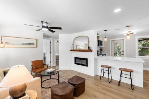 Casa en venta en Sarasota, Florida, 3 dormitorios, 89.46 m2 № 1803200 - foto 5