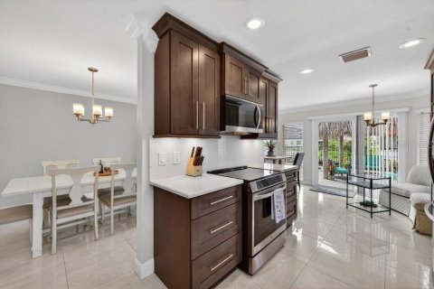 Casa en venta en Palm Coast, Florida, 4 dormitorios, 233.37 m2 № 2208350 - foto 10