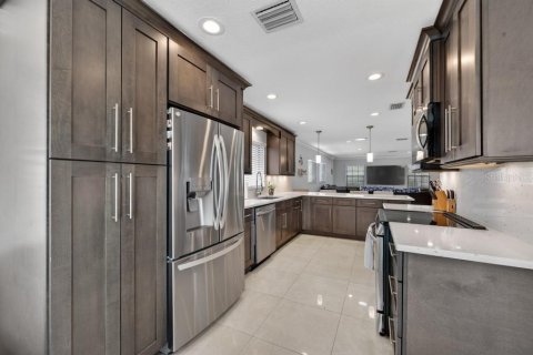 Casa en venta en Palm Coast, Florida, 4 dormitorios, 233.37 m2 № 2208350 - foto 13