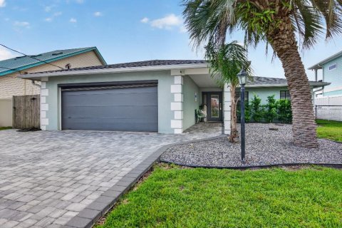 Casa en venta en Palm Coast, Florida, 4 dormitorios, 233.37 m2 № 2208350 - foto 2