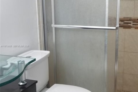 Снять в аренду кондоминиум в Майами, Флорида 1 спальня, 82.5м2, № 2042304 - фото 21