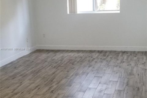 Снять в аренду кондоминиум в Майами, Флорида 1 спальня, 82.5м2, № 2042304 - фото 10