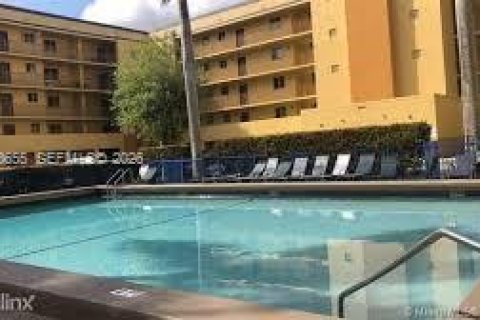 Condo à Miami, Floride, 1 chambre  № 2042304