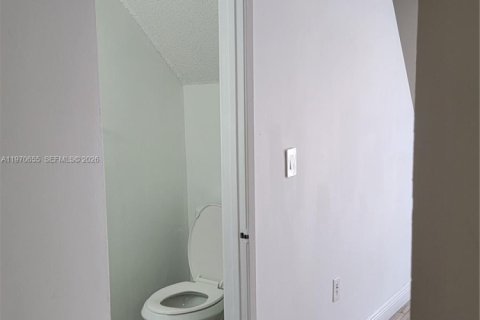 Снять в аренду кондоминиум в Майами, Флорида 1 спальня, 82.5м2, № 2042304 - фото 11