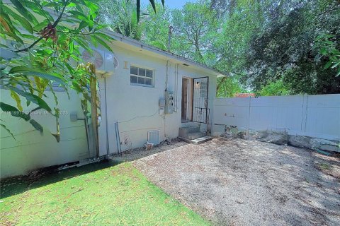 House in Miami, Florida 2 bedrooms, 133.78 sq.m. № 1940342 - photo 13