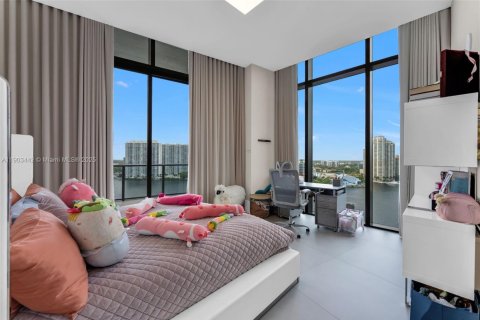 Condominio en alquiler en Aventura, Florida, 6 dormitorios, 575.99 m2 № 1954408 - foto 15