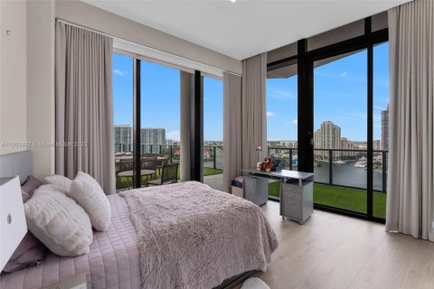 Condominio en alquiler en Aventura, Florida, 6 dormitorios, 575.99 m2 № 1954408 - foto 22