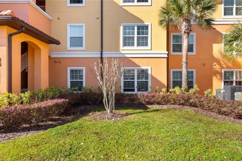 Condo in Orlando, Florida, 2 bedrooms  № 1821118 - photo 22