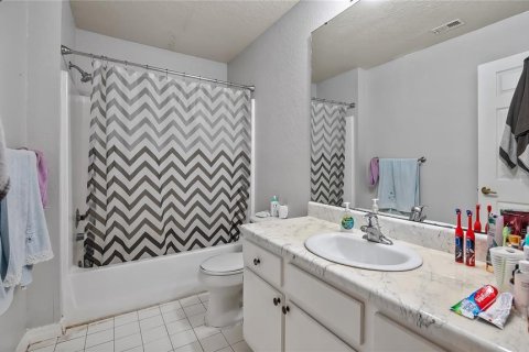 Condo in Orlando, Florida, 2 bedrooms  № 1821118 - photo 17