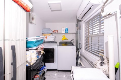 Villa ou maison à vendre à Miami Gardens, Floride: 4 chambres, 124.86 m2 № 1975257 - photo 22