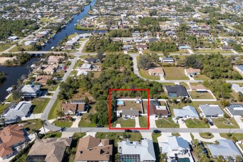 House in Port Charlotte, Florida 3 bedrooms, 86.68 sq.m. № 1524335 - photo 29