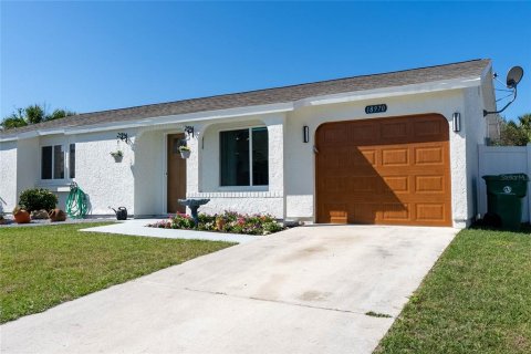 House in Port Charlotte, Florida 3 bedrooms, 86.68 sq.m. № 1524335 - photo 27