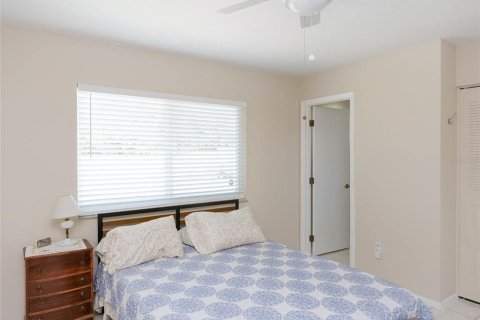 House in Port Charlotte, Florida 3 bedrooms, 86.68 sq.m. № 1524335 - photo 10