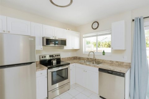 House in Port Charlotte, Florida 3 bedrooms, 86.68 sq.m. № 1524335 - photo 15