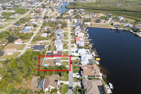 House in Port Charlotte, Florida 3 bedrooms, 86.68 sq.m. № 1524335 - photo 22